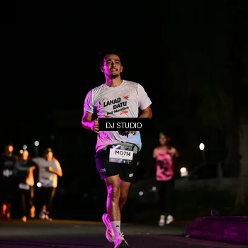 Runner Photo 7892935