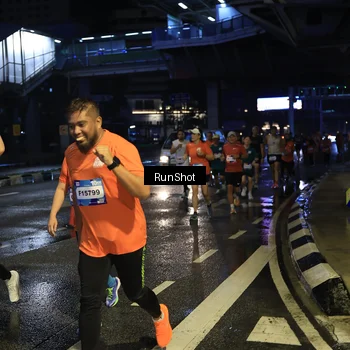 Runner Photo 7892950