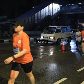 Runner Photo 7893024