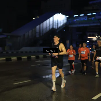 Runner Photo 7893090