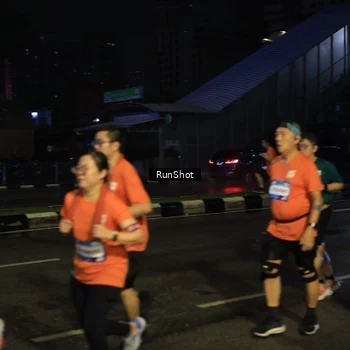 Runner Photo 7893171