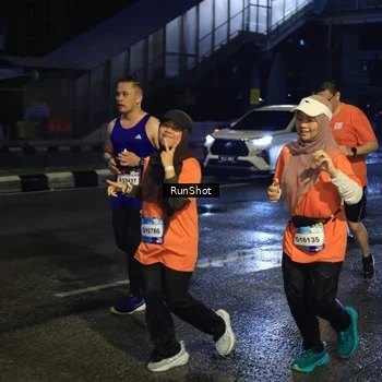 Runner Photo 7893356