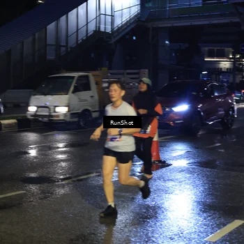 Runner Photo 7893435