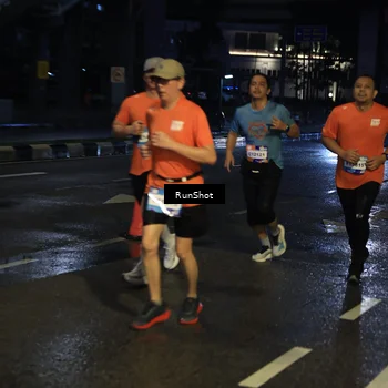 Runner Photo 7893646