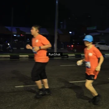 Runner Photo 7893854