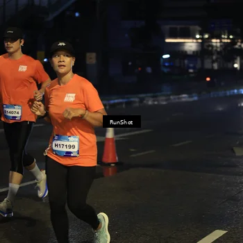 Runner Photo 7893918