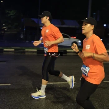 Runner Photo 7893975