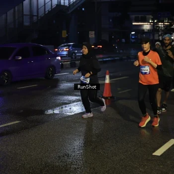 Runner Photo 7894000