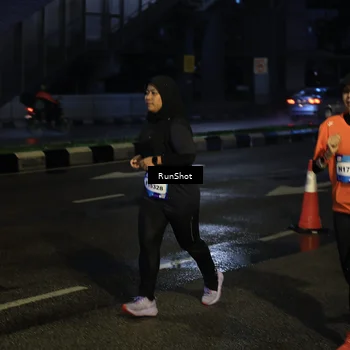 Runner Photo 7894010