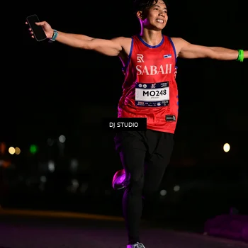 Runner Photo 7894043