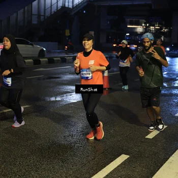 Runner Photo 7894056