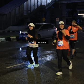Runner Photo 7894062