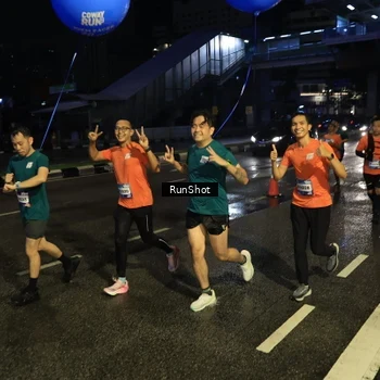 Runner Photo 7894165