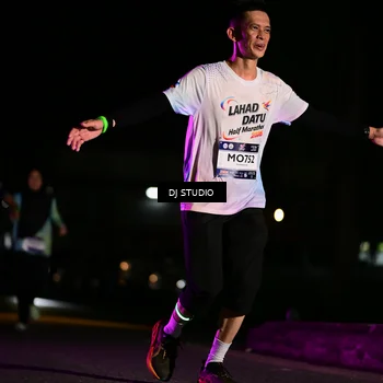 Runner Photo 7894172