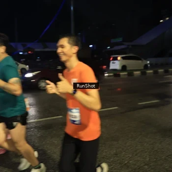 Runner Photo 7894192