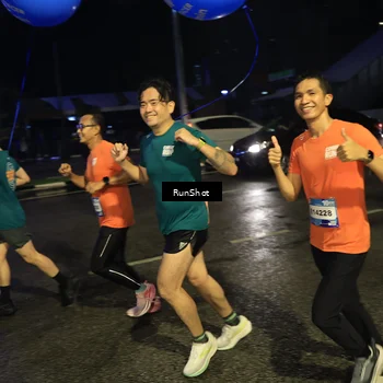 Runner Photo 7894195