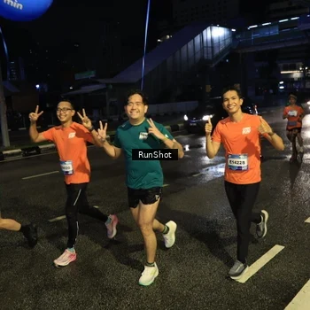 Runner Photo 7894229