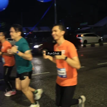 Runner Photo 7894233