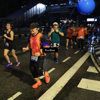 Runner Photo 7894244