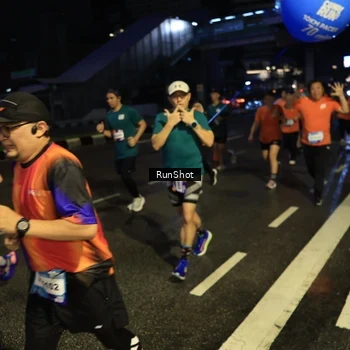Runner Photo 7894272