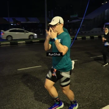 Runner Photo 7894275