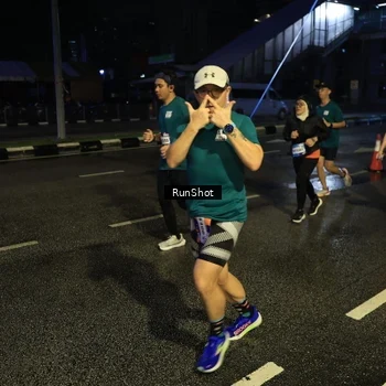 Runner Photo 7894279