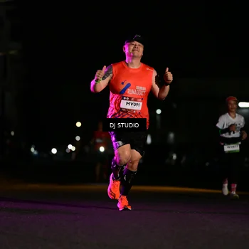Runner Photo 7894433