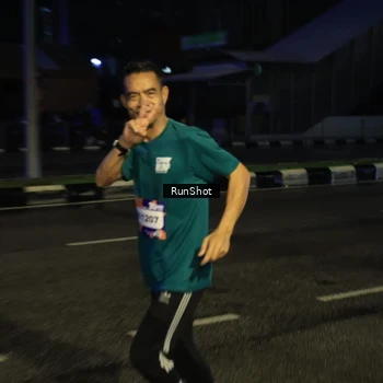 Runner Photo 7894488