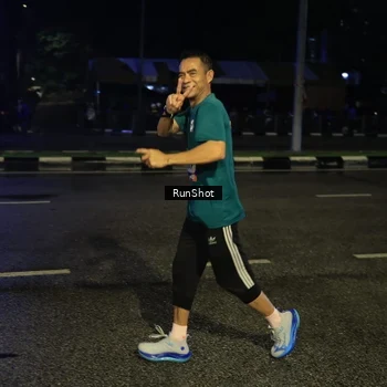 Runner Photo 7894511