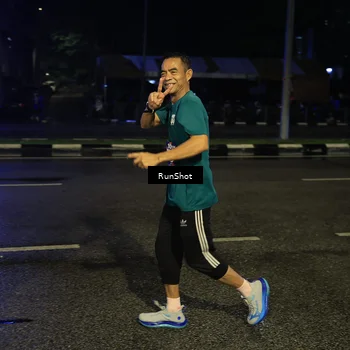 Runner Photo 7894515
