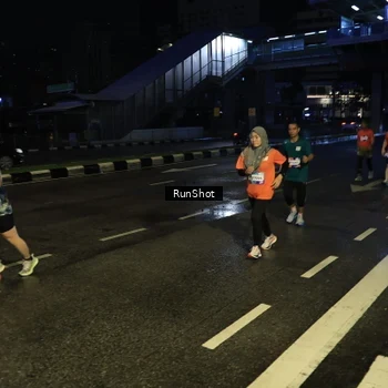 Runner Photo 7894540