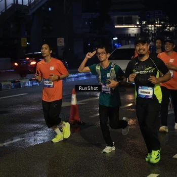 Runner Photo 7894566