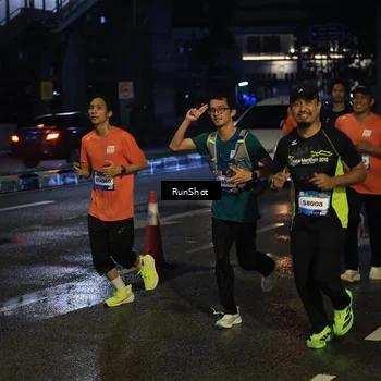 Runner Photo 7894576