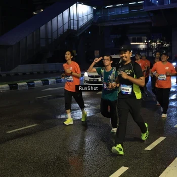 Runner Photo 7894580