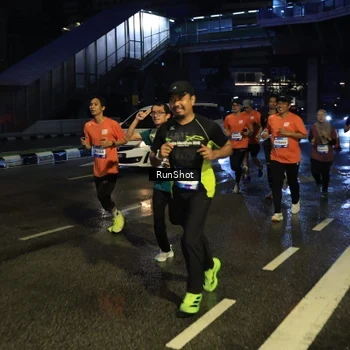 Runner Photo 7894585