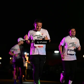 Runner Photo 7894630