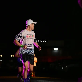 Runner Photo 7894649