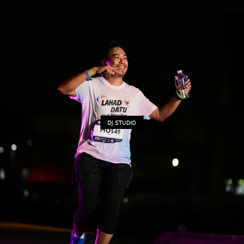Runner Photo 7894736