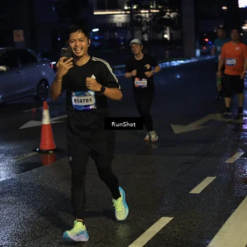 Runner Photo 7894775