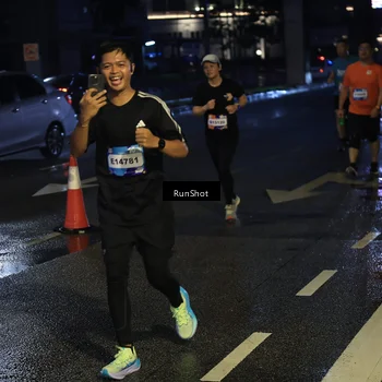 Runner Photo 7894777