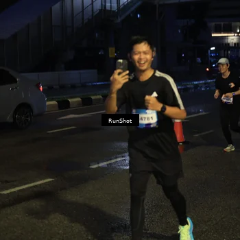Runner Photo 7894791