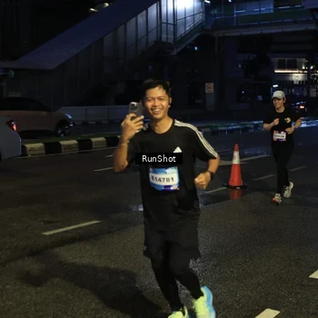 Runner Photo 7894796