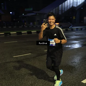 Runner Photo 7894810