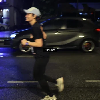 Runner Photo 7894890