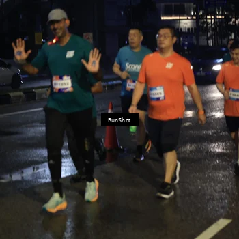Runner Photo 7894896