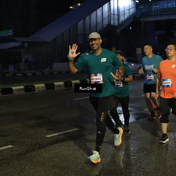 Runner Photo 7894906