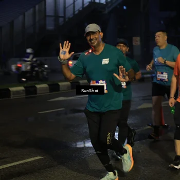 Runner Photo 7894939