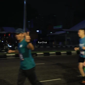 Runner Photo 7894959
