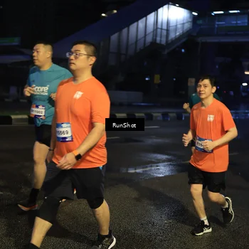 Runner Photo 7894972