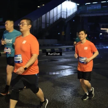 Runner Photo 7894976
